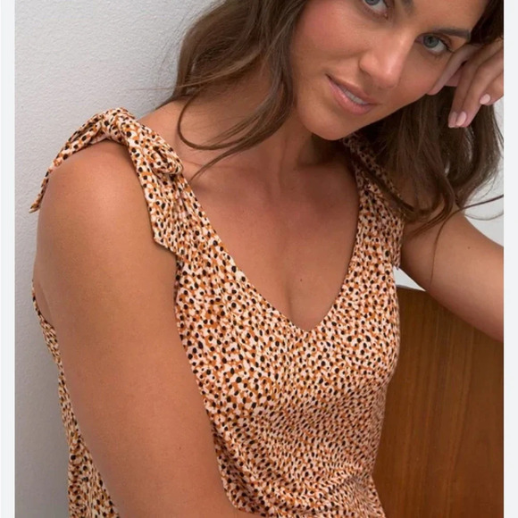 Soma Tie Shoulder Chemise - Picture 1 of 12